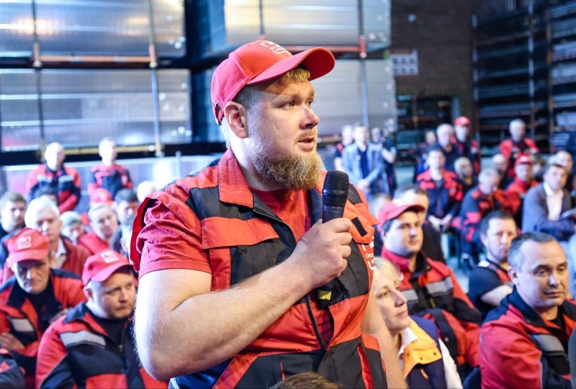Дмитрий Волков встретился с коллективом предприятия «КМ-профиль» в Нахабино