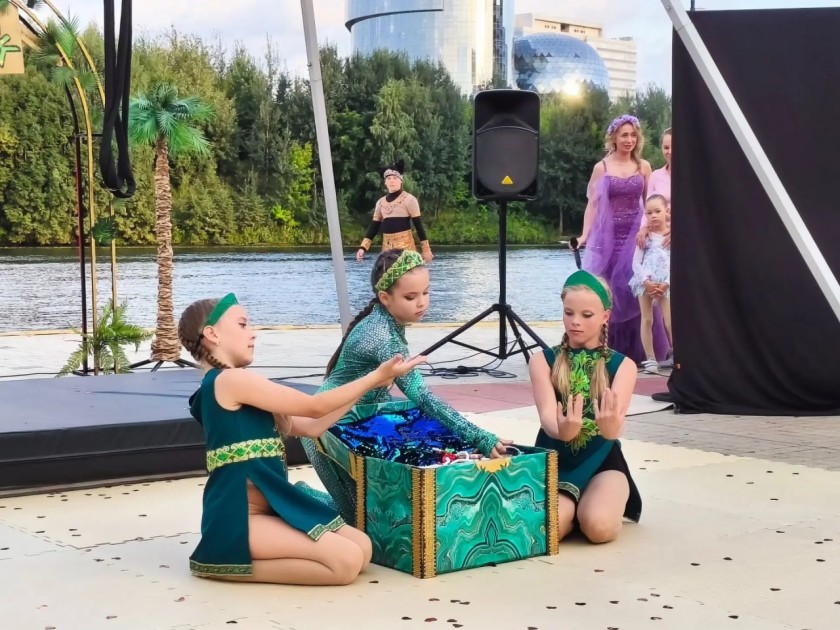 Летний вечер у реки
