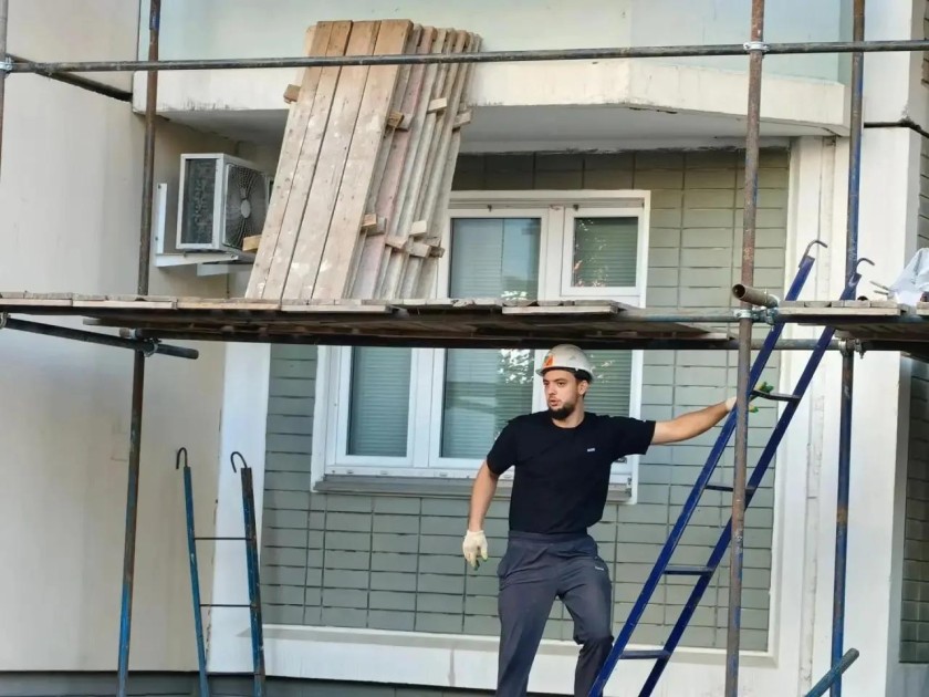 В Путилково продолжается восстановление двух многоквартирных домов