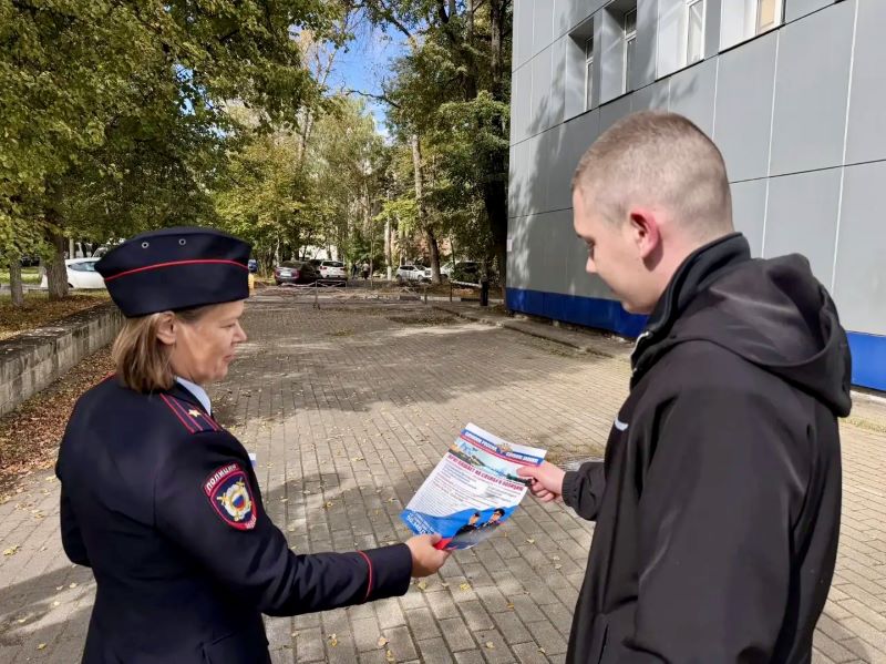 В Красногорске сотрудницы полиции рассказали жителям о службе в органах внутренних дел