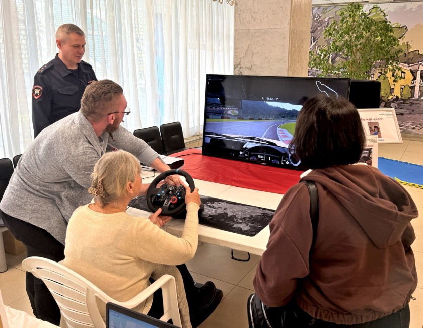 В подмосковном Красногорске состоялось торжественное областное мероприятие, приуроченное к Международному дню пожилых людей