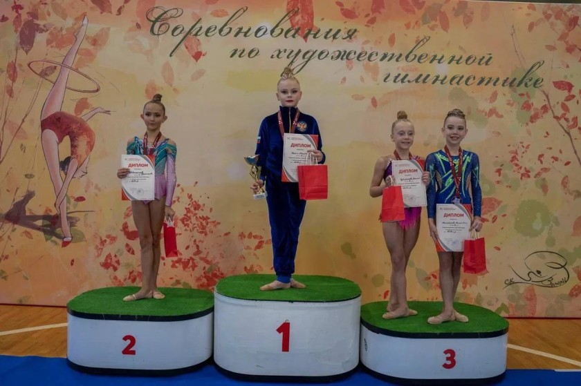 Более 100 гимнасток выступили на «Красногорских звездах»