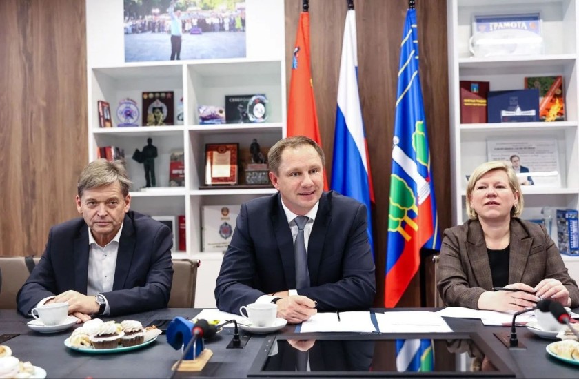 Дмитрий Волков поздравил старост Красногорска с профессиональным праздником