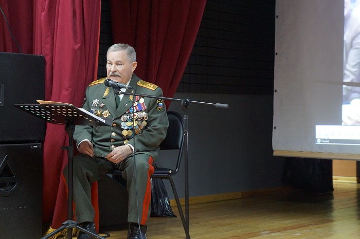 16 февраля в СК «Поздняково» совместно с  Николо-Урюпинской сельской библиотекой прошла встреча с генерал-лейтенантом Г. Н.  Антоненко