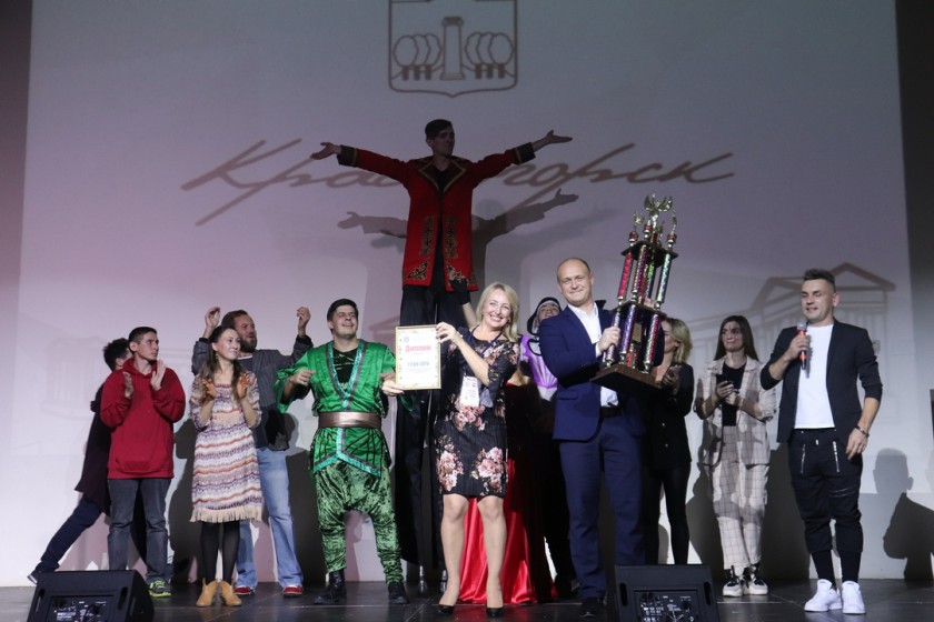 В ДК «Подмосковье» прошел молодежный фестиваль породнённых городов «Новый мир-2019»