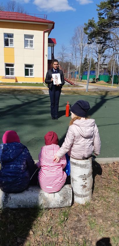 Красногорского ВДПО  проводят беседы с детьми по правилам пожарной безопасности