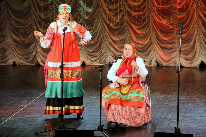 Торжественное закрытие Фольклорного фестиваля «Зимние святки» в ДК "Луч"