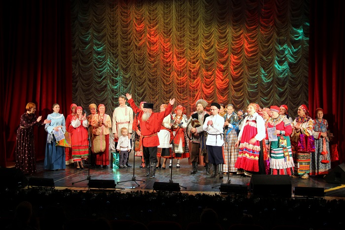 Торжественное закрытие Фольклорного фестиваля «Зимние святки» в ДК "Луч"