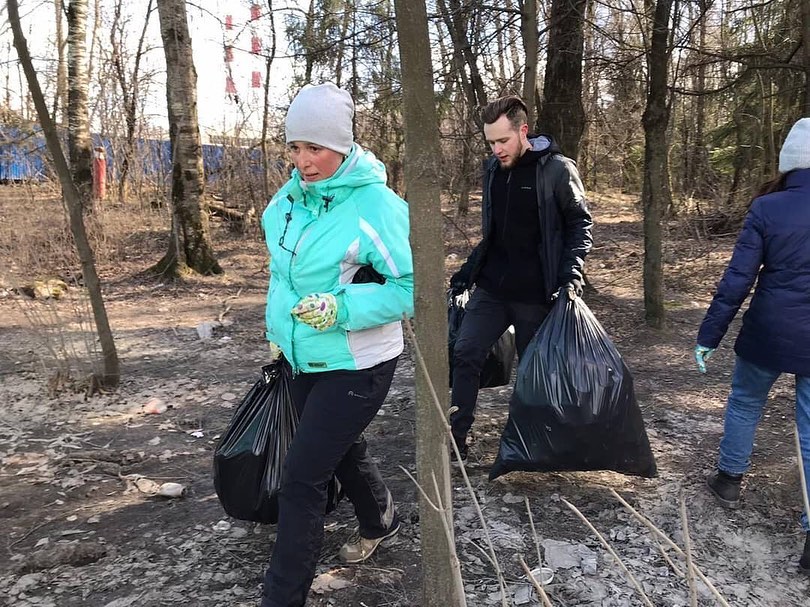 Добровольцы очистили от мусора Опалиховский лесопарк