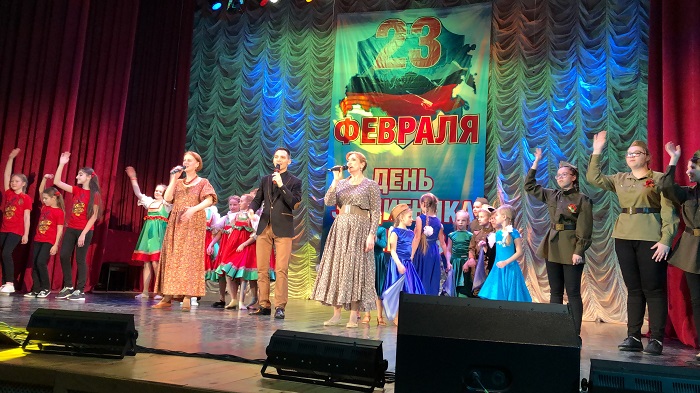 21 февраля, в Доме культуры «Луч» с. Петрово-Дальнее прошел праздничный концерт, посвященный Дню защитника Отечества.