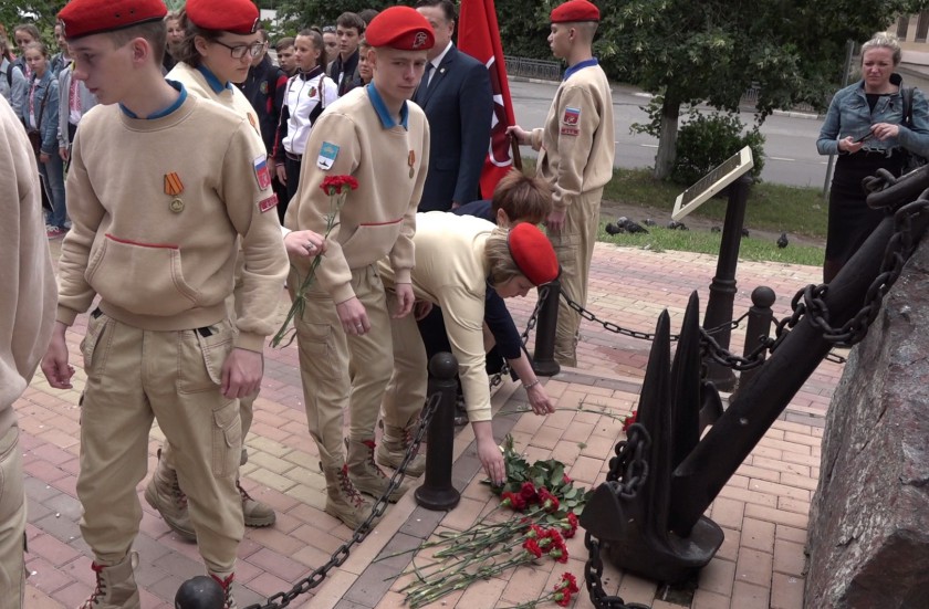 Красногорск скорбит о погибших в Баренцевом море подводниках