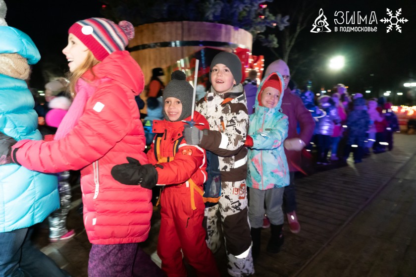 Эстафета зажжения новогодних елей стартовала в Красногорске