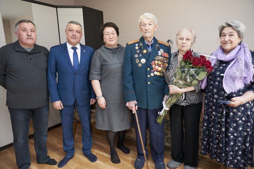 Глава округа поздравила с Днем рождения ветерана Великой Отечественной войны
