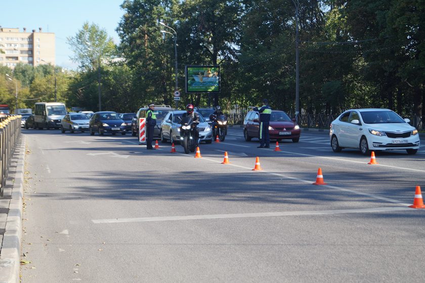 В г.о. Красногорск сотрудники Госавтоинспекции напомнили любителям двухколесных транспортных средств о дорожной безопасности