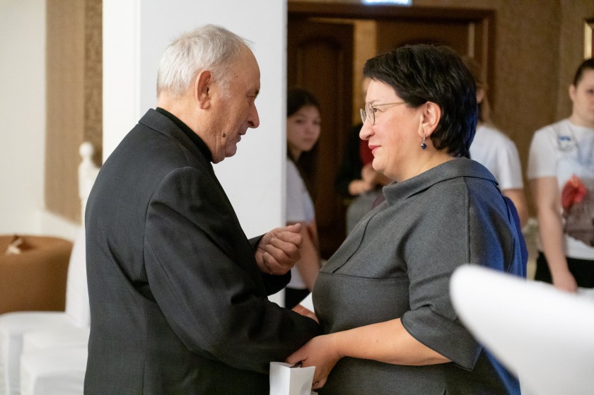 В Красногорске поздравили 80- и 85-летних юбиляров