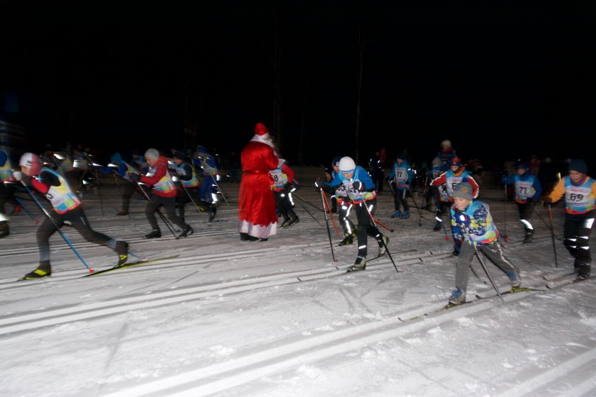 Более 200 юных лыжников приняли участие в Новогодней гонке