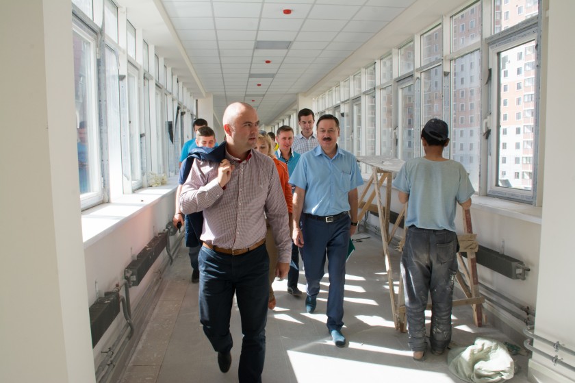 В Путилкове проверили ход завершения строительства новой школы