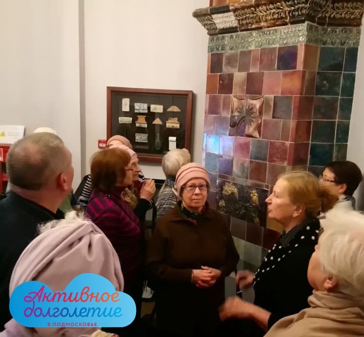 Красногорские пенсионеры посетили музей-заповедник «Абрамцево»