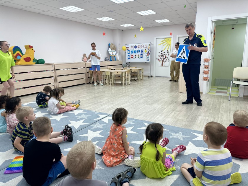 Дошкольникам Красногорска напомнили правила безопасности