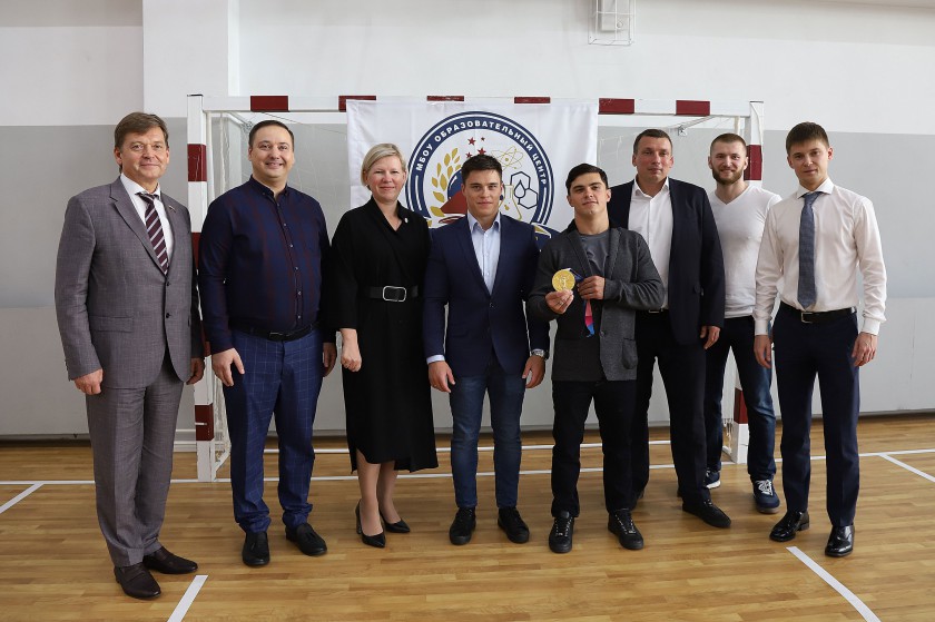 Олимпийские чемпионы Никита Нагорный и Артур Далалоян встретились с красногорскими школьниками