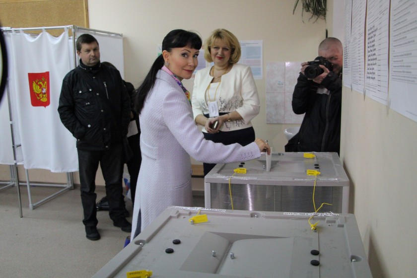 Нонна Гришаева: "Надо не только сниматься в кино про выборы, но и выбирать реально"