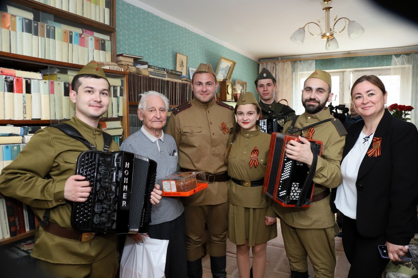 Глава Красногорска поздравил ветеранов