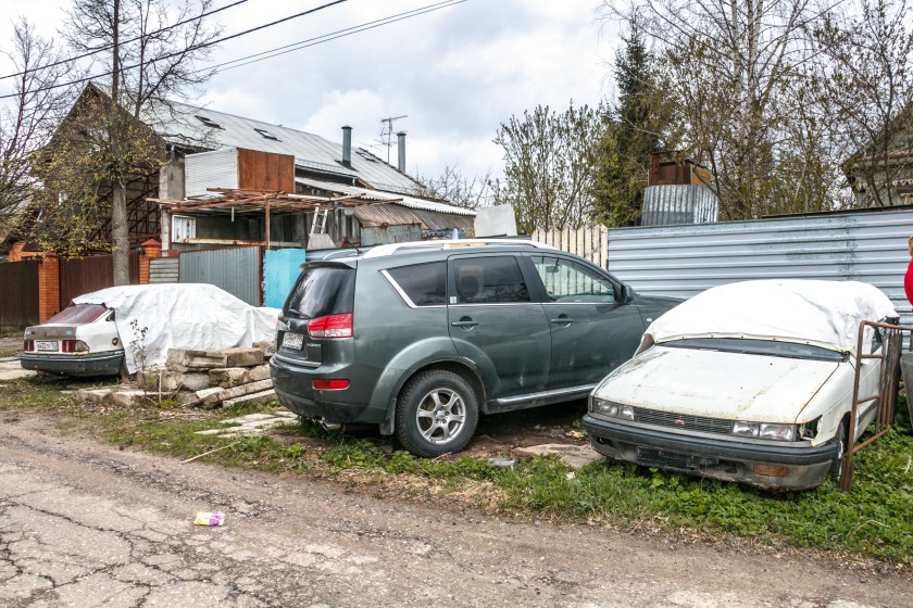 Более 280 бесхозных и неправильно припаркованных машин убрано с улиц Красногорска в апреле