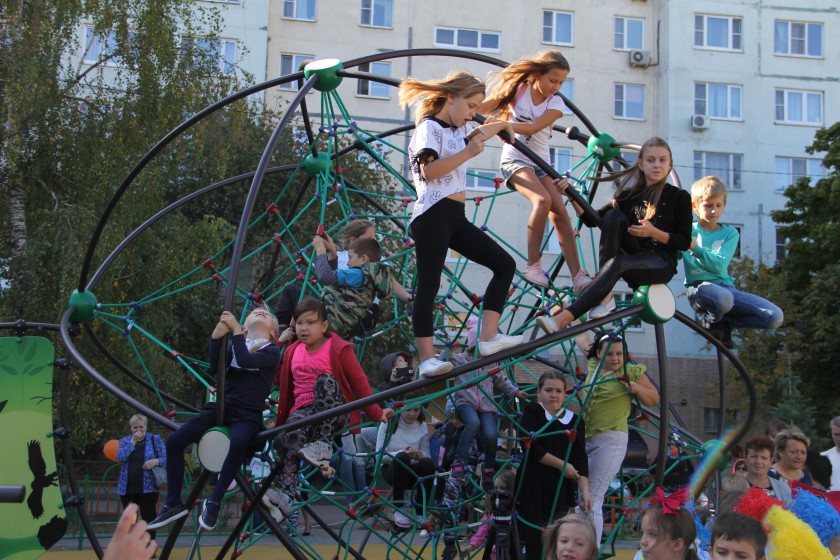 Две новые современные детские площадки открыли в Красногорске