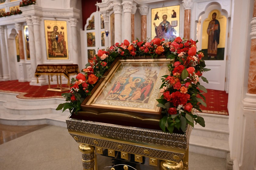 Дмитрий Волков поздравил православных красногорцев с Воскресением Христовым