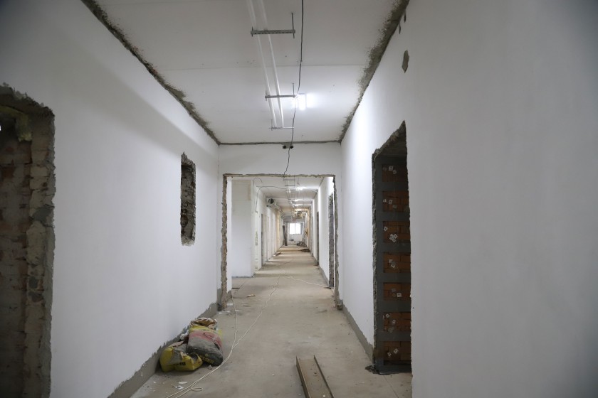 Чистовая отделка верхних этажей началась в Красногорском роддоме