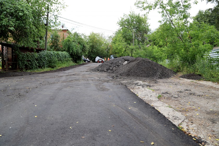 В Красногорске по просьбе жительницы ремонтируют дорогу