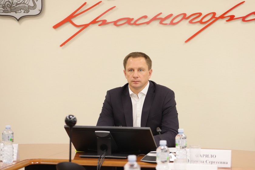 Вопрос о недостроенном объекте в Красногорске обсудили на еженедельном совещании с Губернатором