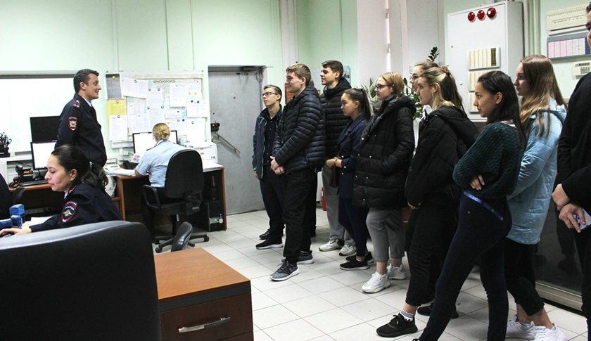 В Красногорске сотрудники полиции провели для школьников городского округа «День открытых дверей»