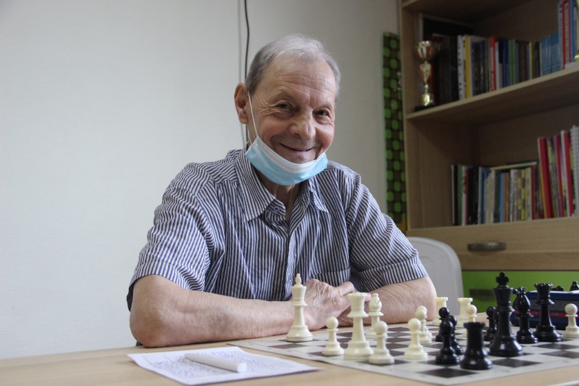 Чемпионом Красногорска по шахматам среди взрослых стал пятнадцатилетний Дмитрий Емельяненко