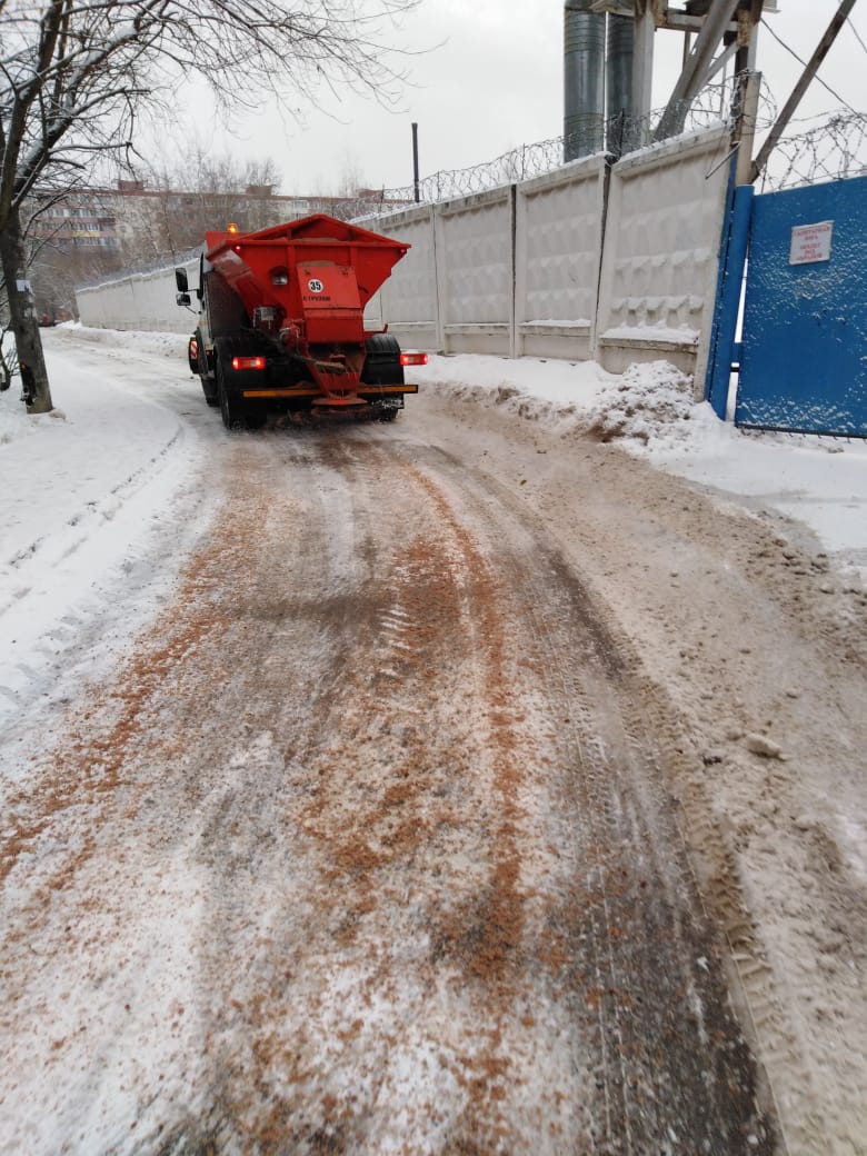 Уборка улиц в Красногорске переведена на круглосуточный график работы