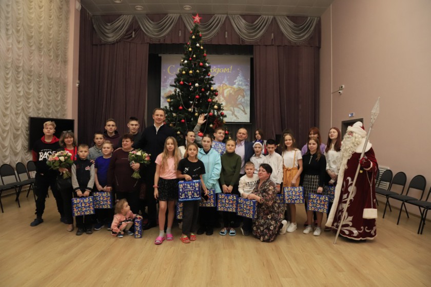 Дмитрий Волков исполнил новогоднее желание воспитанника центра «Созвездие»