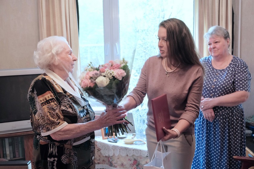 Жительница посёлка Архангельское Александра Васильевна Жукова отметила свой 95-летний юбилей