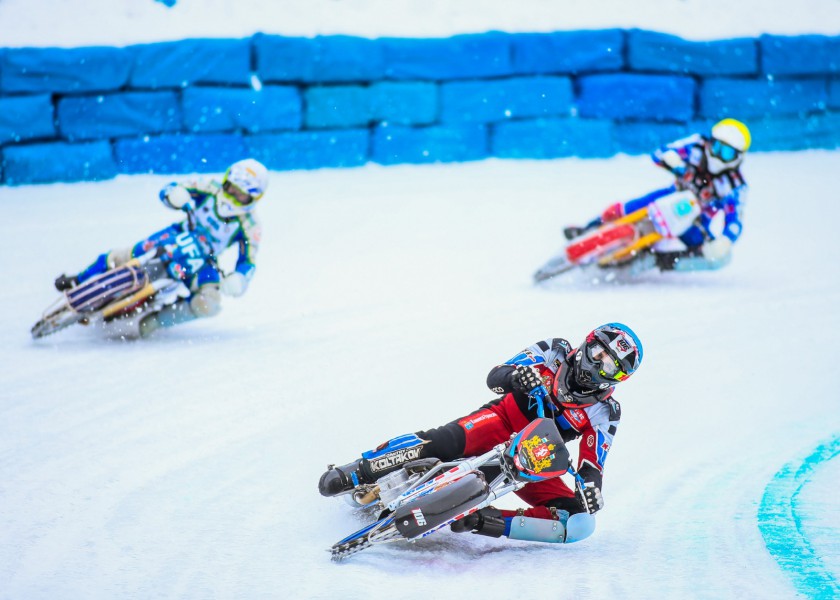 В Красногорске стартовал финал Личного Чемпионата России по ледовым мотогонкам