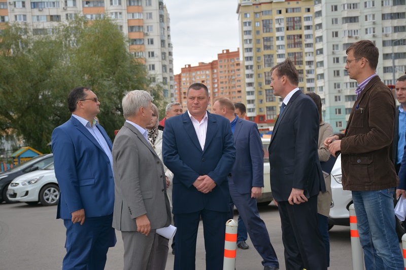 Региональный Минтранс проверил организацию парковочного пространства в Павшинской пойме