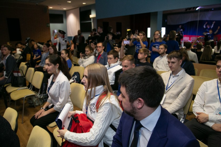 Дебаты молодых парламентариев проходят в Красногорске