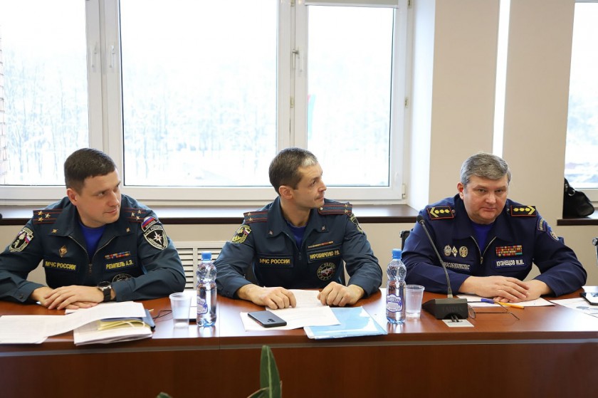 Безопасность граждан в новогодние и рождественские праздники обсудили в Красногорске