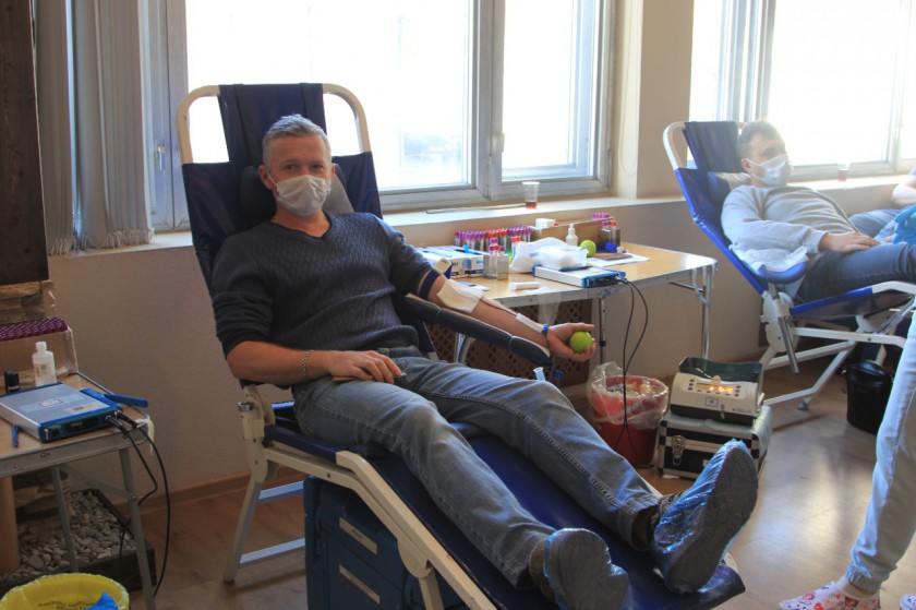 100 литров донорской крови сдали работники КМЗ в 2022 году