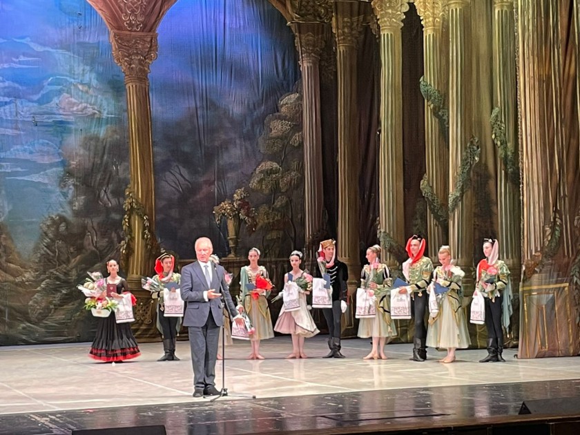 Красногорские артисты представили праздничный концерт народно-сценического танца