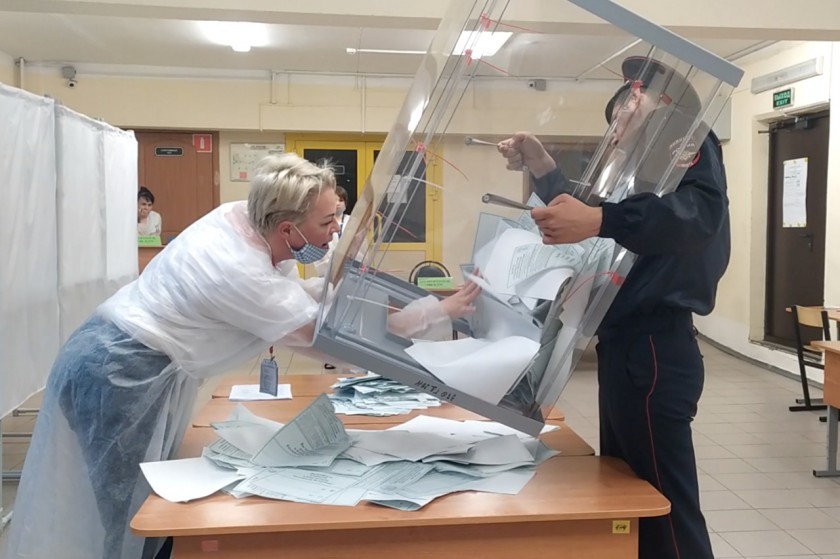 В Красногорске на всех избирательных участках в присутствии наблюдателей идет подсчет голосов