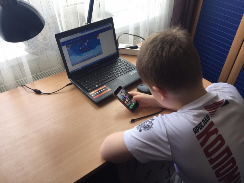 Красногорские школьники написали космический диктант онлайн