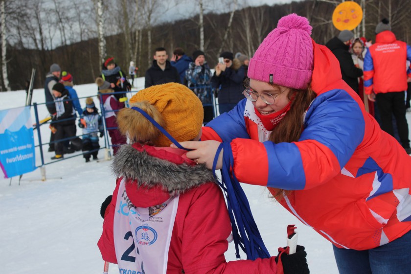 Более 600 юных лыжников посоревновались в Красногорске