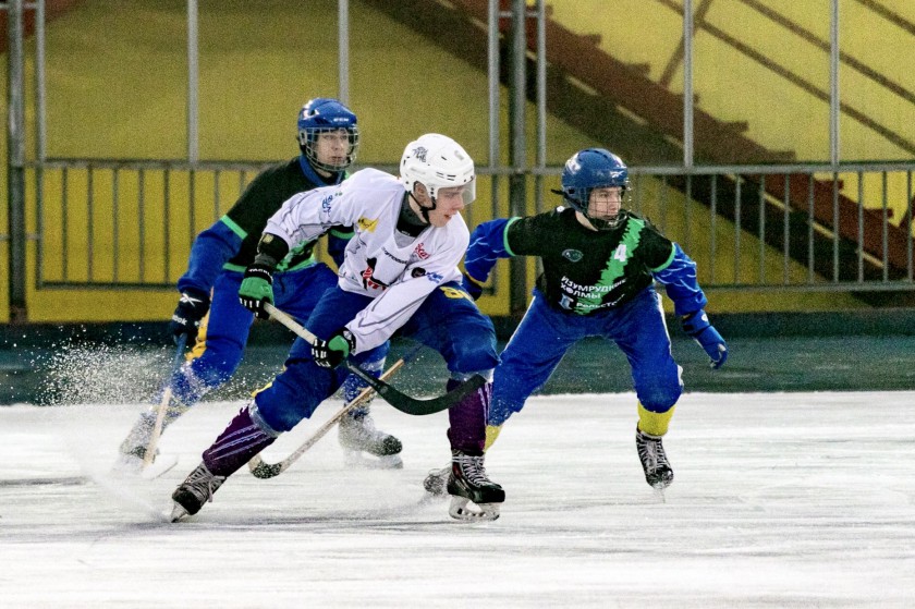В Красногорске сыграли в мини-хоккей с мячом