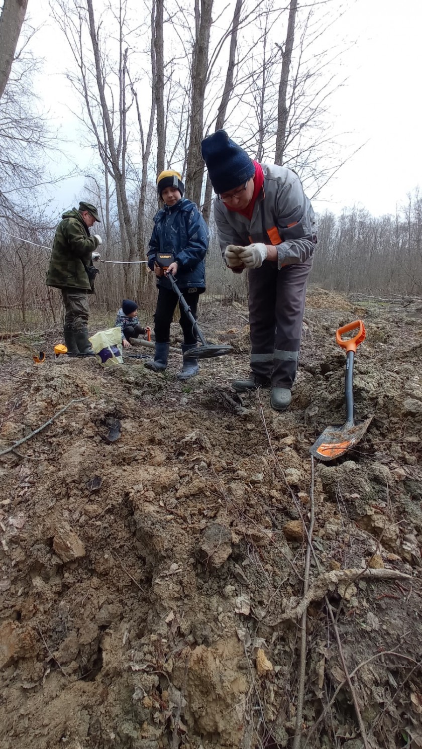 Красногорские поисковики обнаружили новые находки на месте раскопок в Тверской области
