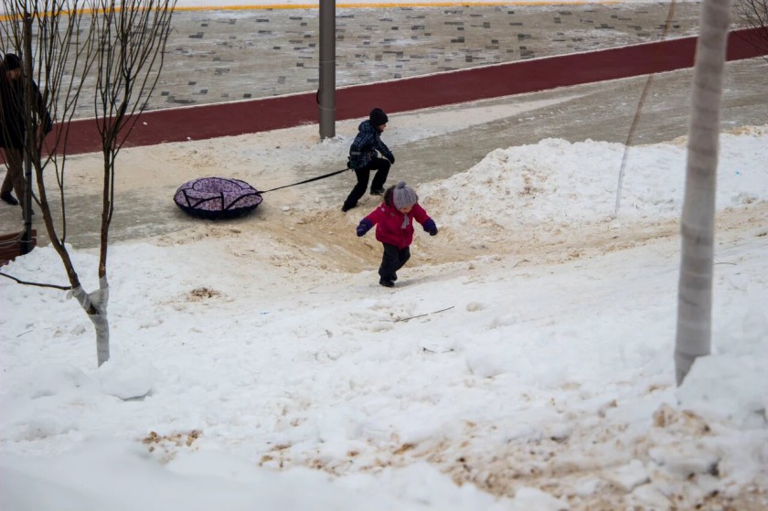 В Красногорске проверили безопасность снежных горок