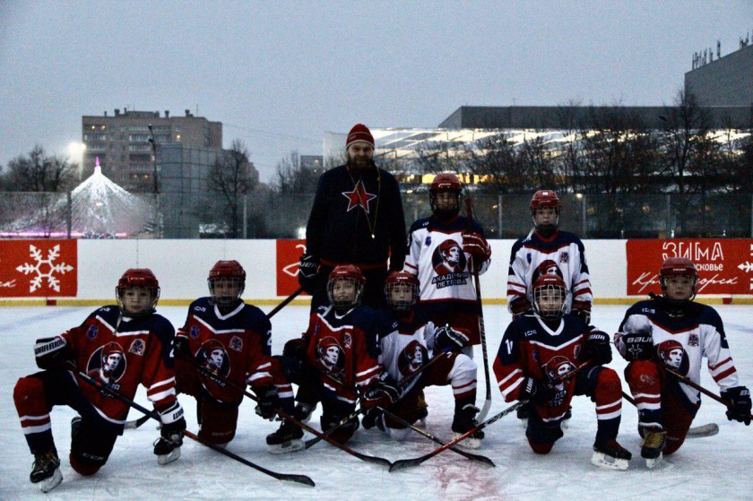 В Красногорске прошла открытая тренировка по хоккею